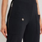 Mjukisbyxor med stora fickor och zipper